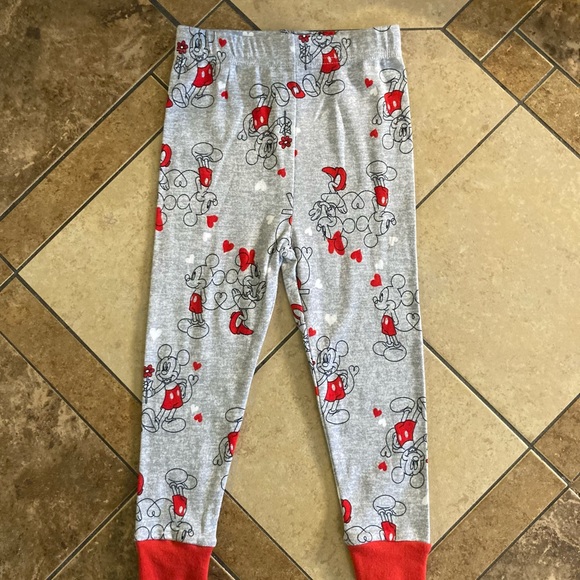 Mickey and Minnie pajamas - Picture 7 of 9